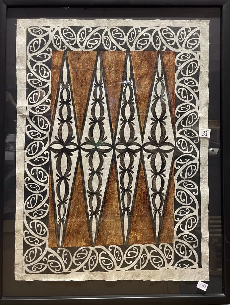 Framed Tapa Image 1++