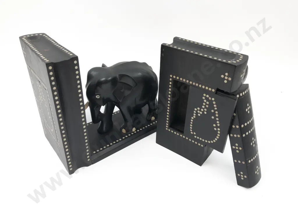 Pair of Ebony Elephant Bookends (Faults) Image 1++