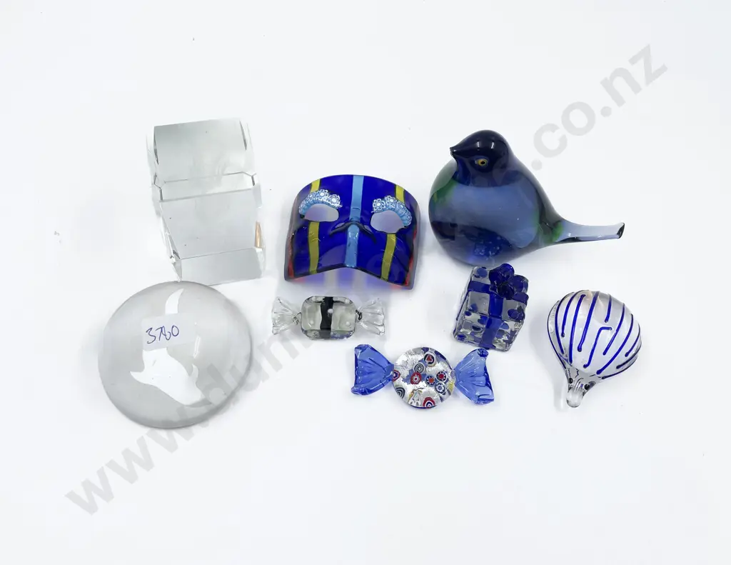 Various Glass Novelties (bird weight af) Image 1++