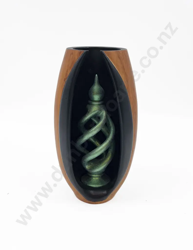 NZ J. Wgacki of Levin Rimu Form Image 1++