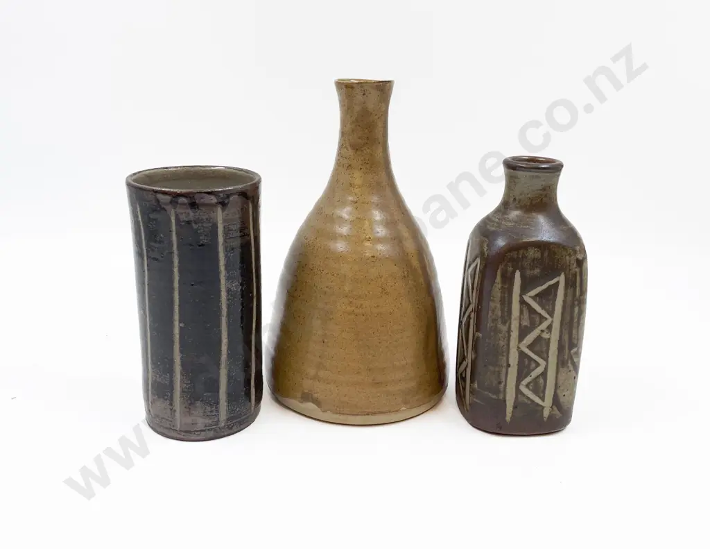 Three NZ Pottery Vases Image 1++