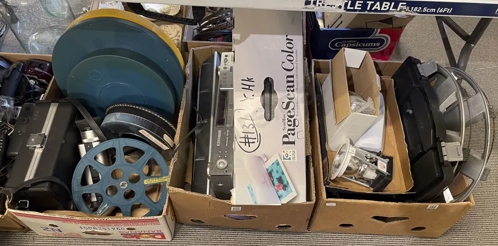 Three Boxes of Assorted Vintage and Other Electronics etc Image 1++
