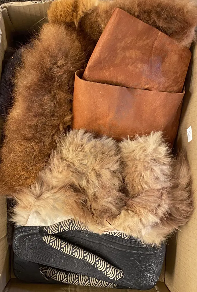 Quantity of Assorted Furs and Leather Samples etc Image 1++