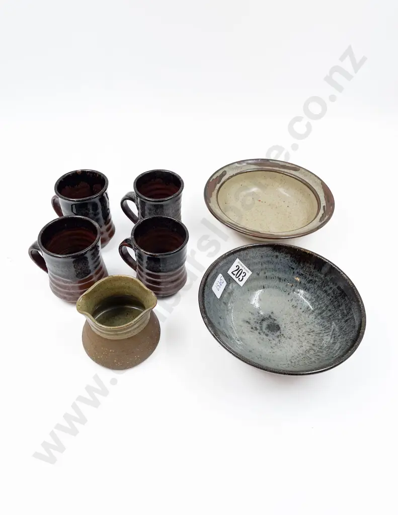 Seven Pieces of Assorted Pottery Image 1++