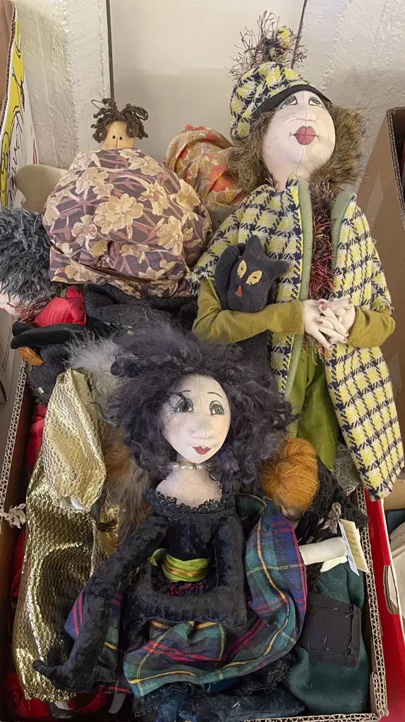 Collection of Craft Design Dolls Image 1++