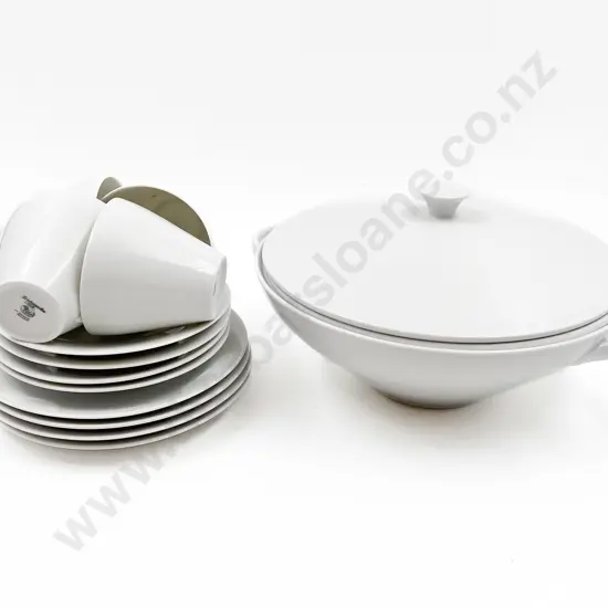 Hutschenreuther Part Dinner Set