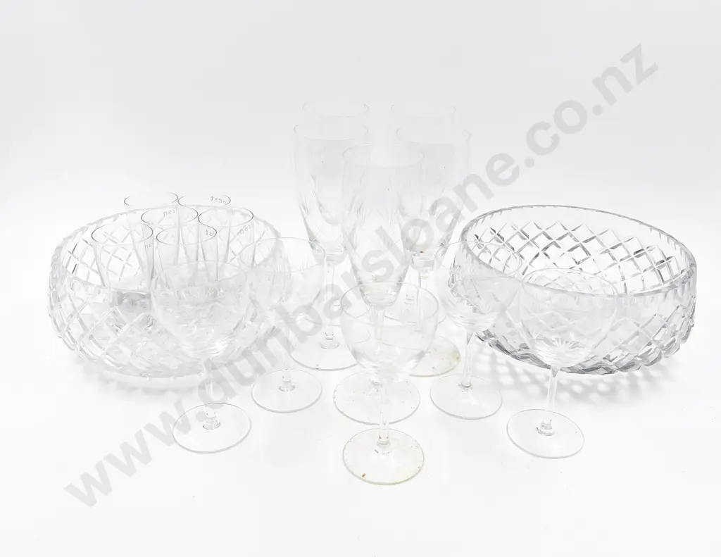 Quantity of Assorted Crystal Glass Ware Image 1++