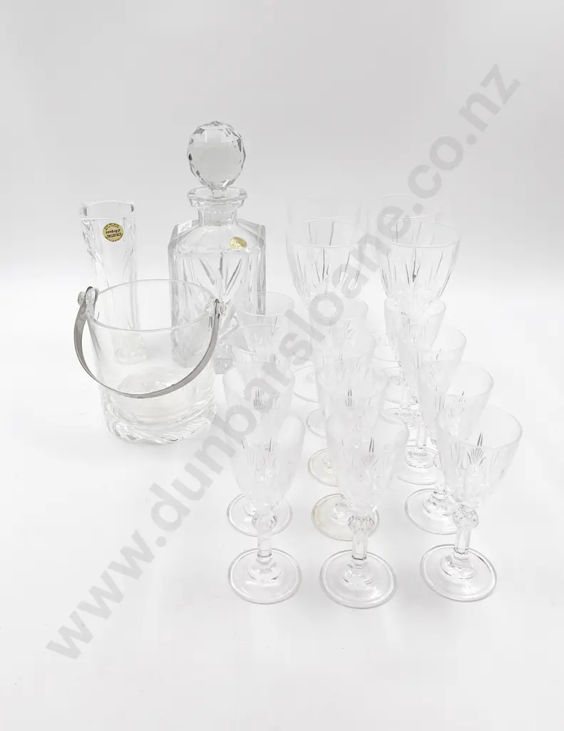 Small Quantity of Crystal and Glass Ware including Decanter Image 1++