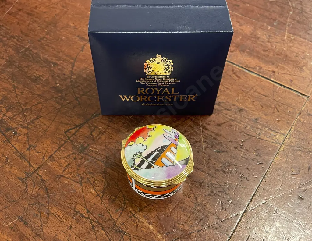 Royal Worcester Commemorative Trinket Box Image 1++