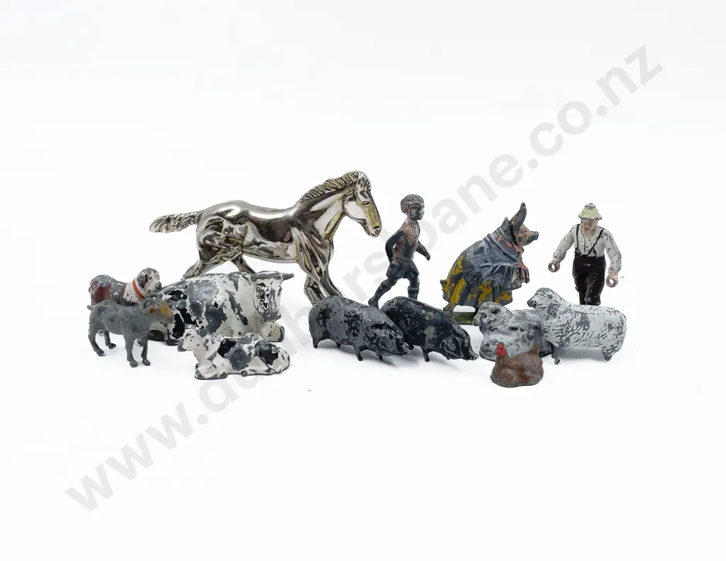 Quantity of Assorted Vintage Lead Animals and Figures etc Image 1++