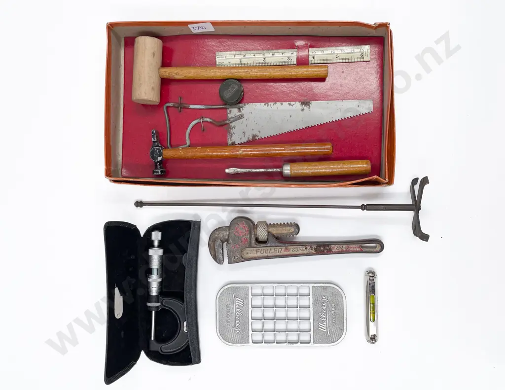 Small Quantity of Assorted Vintage Tools etc Image 1++