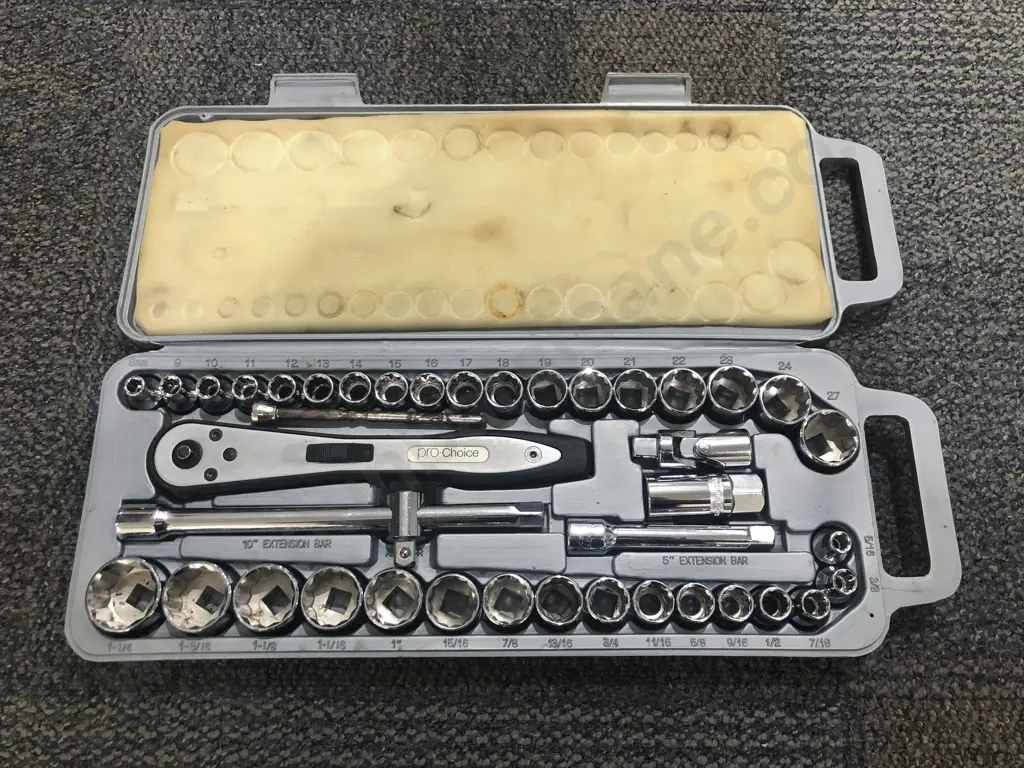 Cased 40 Piece Socket Set Image 1++