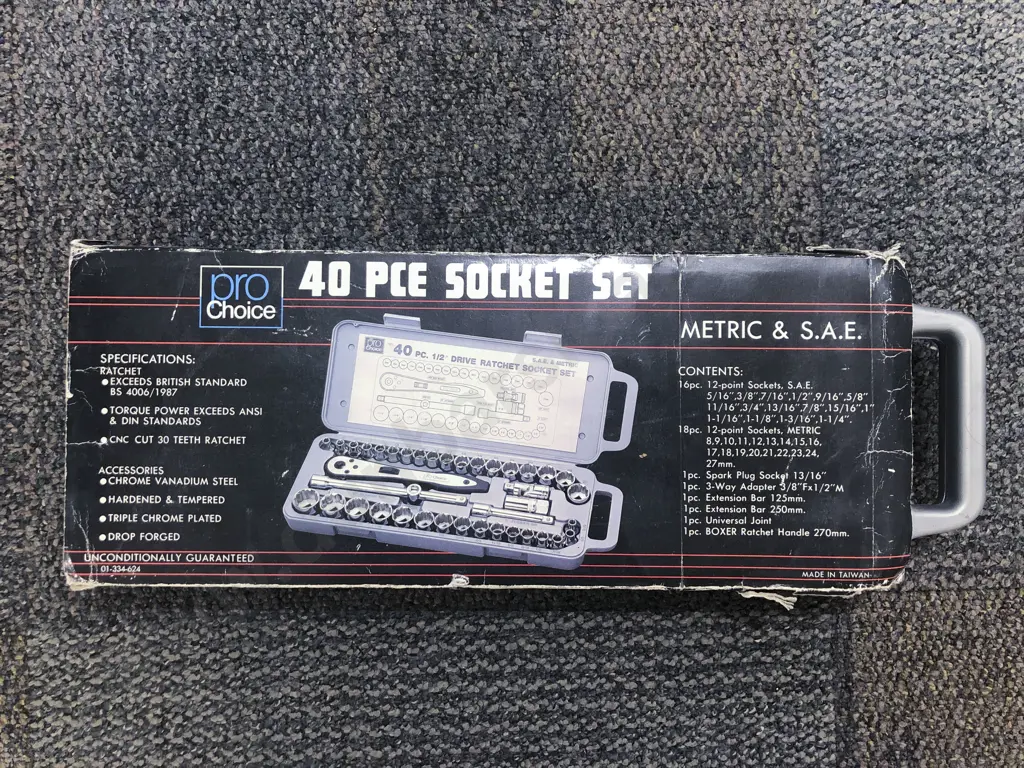 Cased 40 Piece Socket Set Image 1++