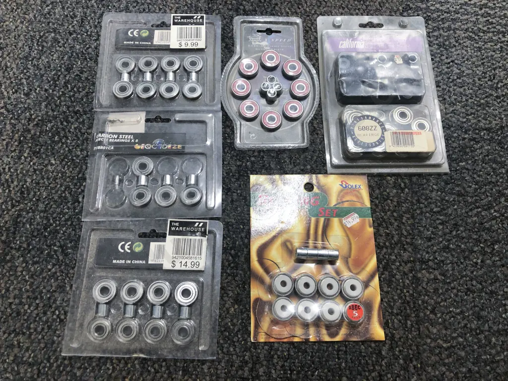 Qty of Assorted Bearings Image 1++
