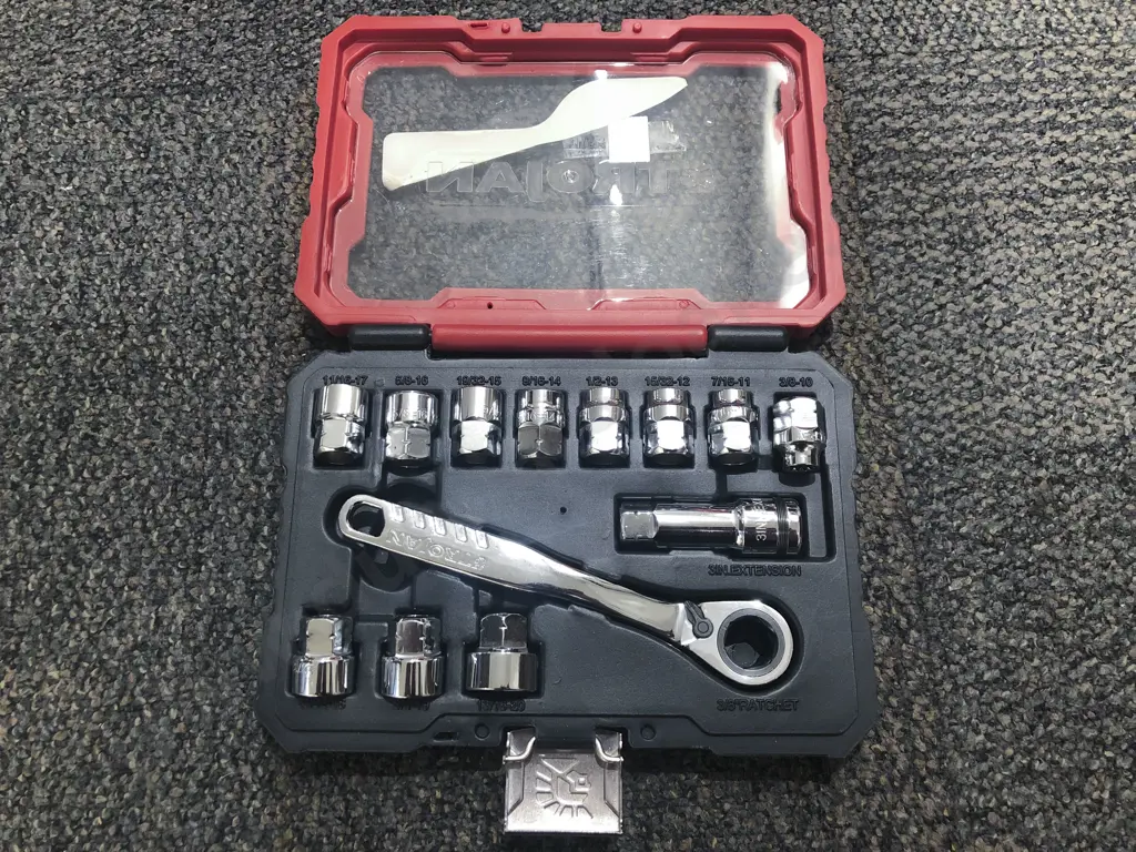 Cased Trojan 13 Piece Socket Set Image 1++