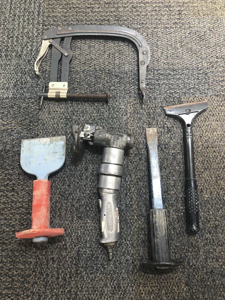 Small Qty of Vintage Tools Image 1++