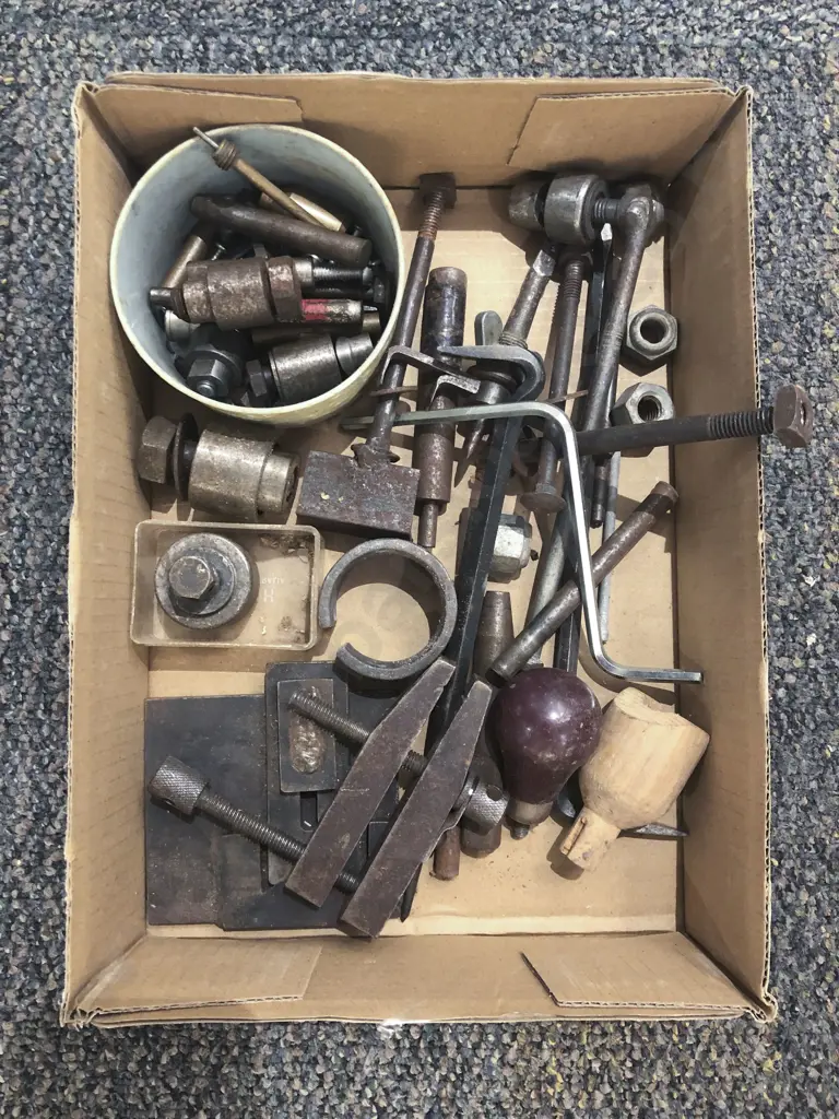 Small Qty of Assorted Vintage Tool Parts and Accessories Image 1++