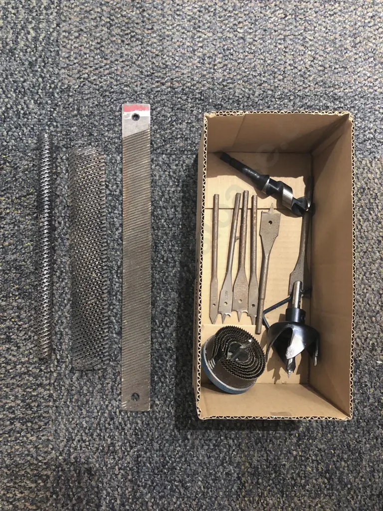 Small Qty of Assorted Tool Accessories Image 1++