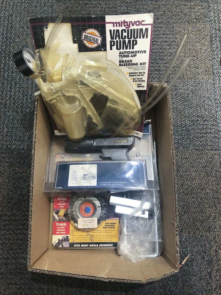 Qty of Assorted Tools and Accessories Image 1++