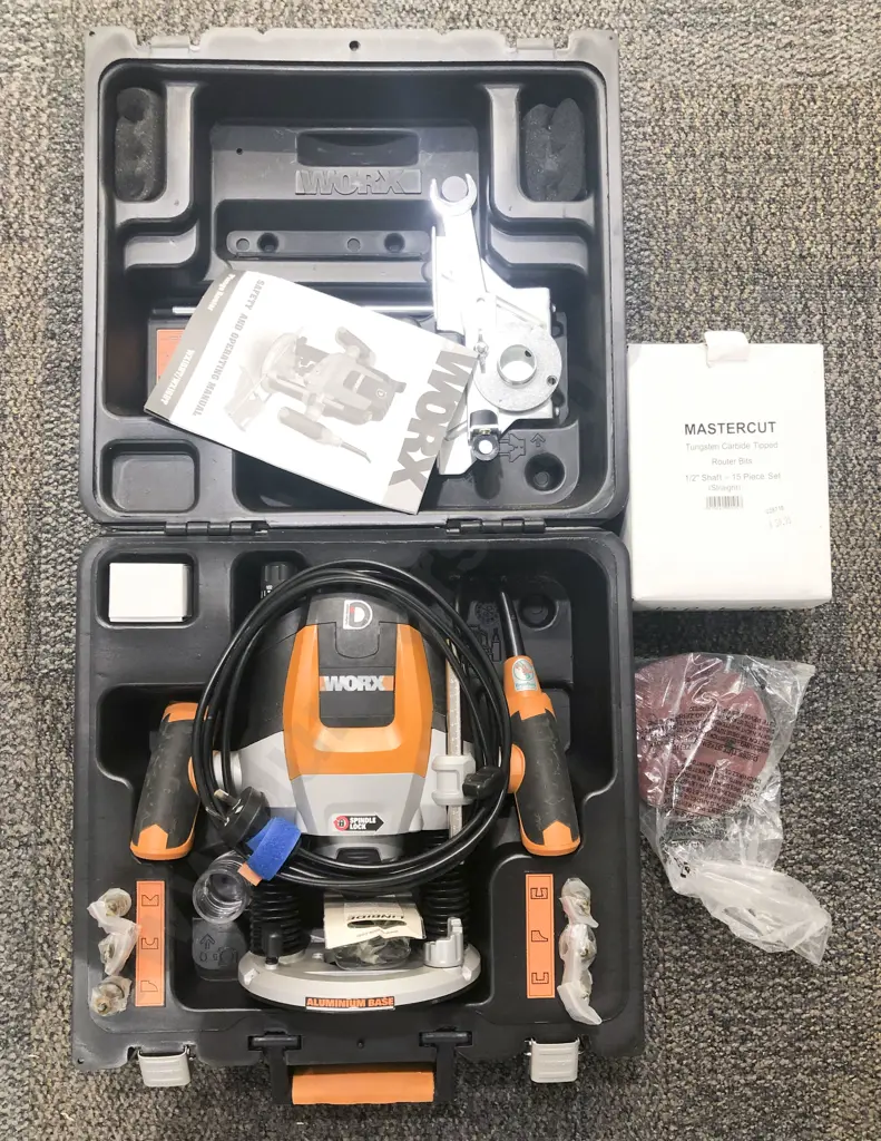 Cased "Worx" Plunge Router Image 1++