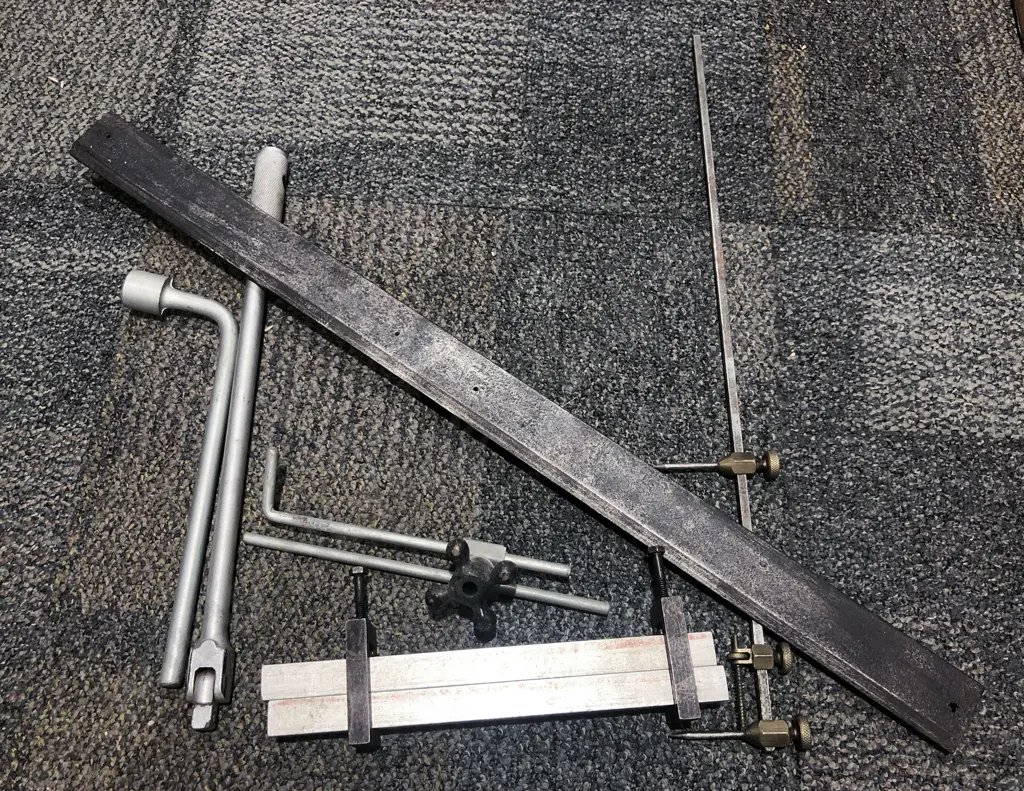 Qty of Assorted Metal Rods etc Image 1++