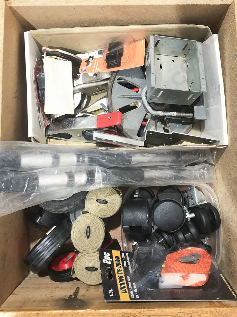 Qty of Assorted Including Welding Mask Etc Image 1++