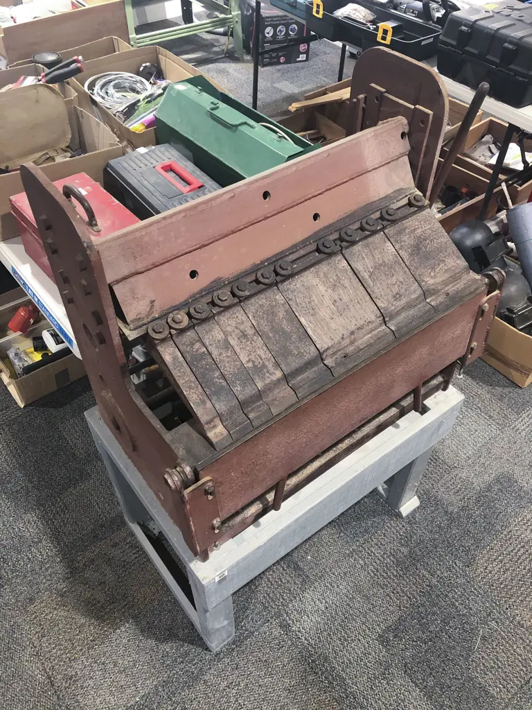 Vintage Sheet Metal Folder Image 1++