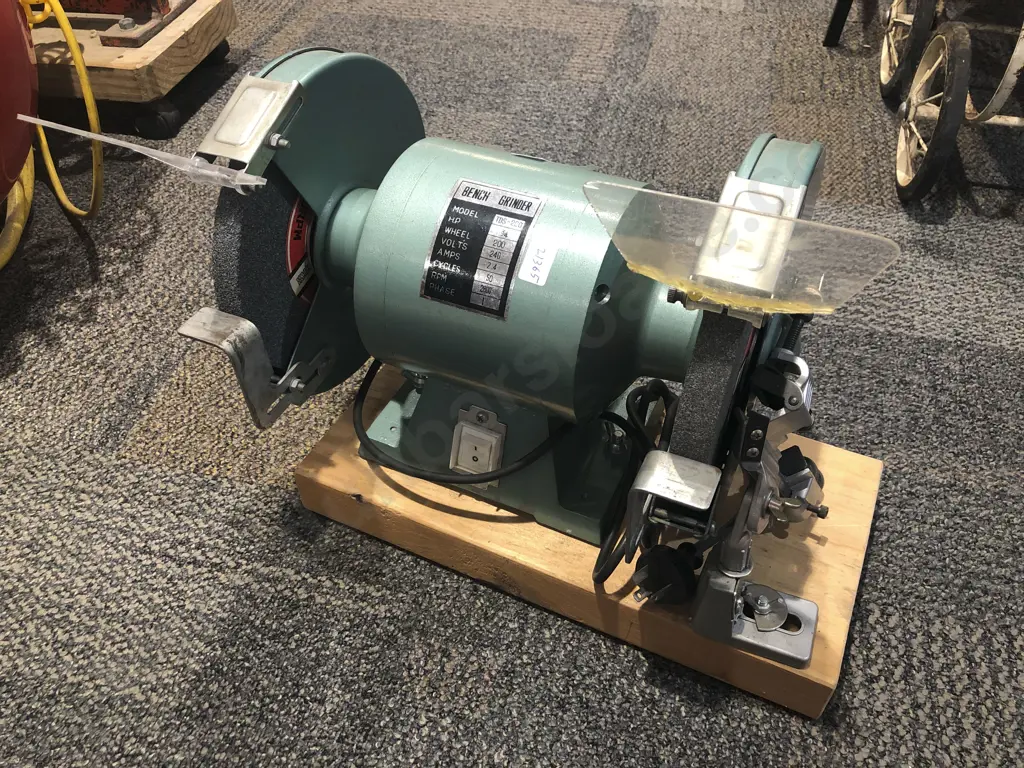 Bench Grinder Image 1++