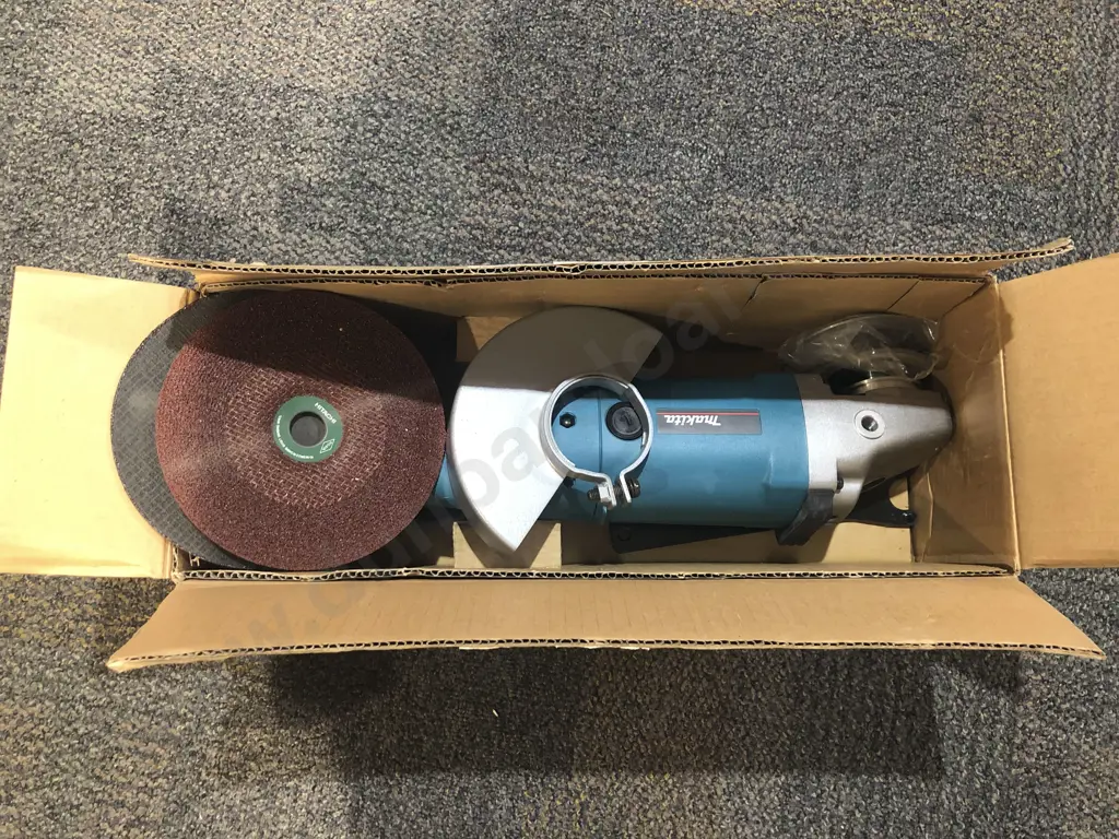 Boxed Makita 180mm Disk Grinder Image 1++