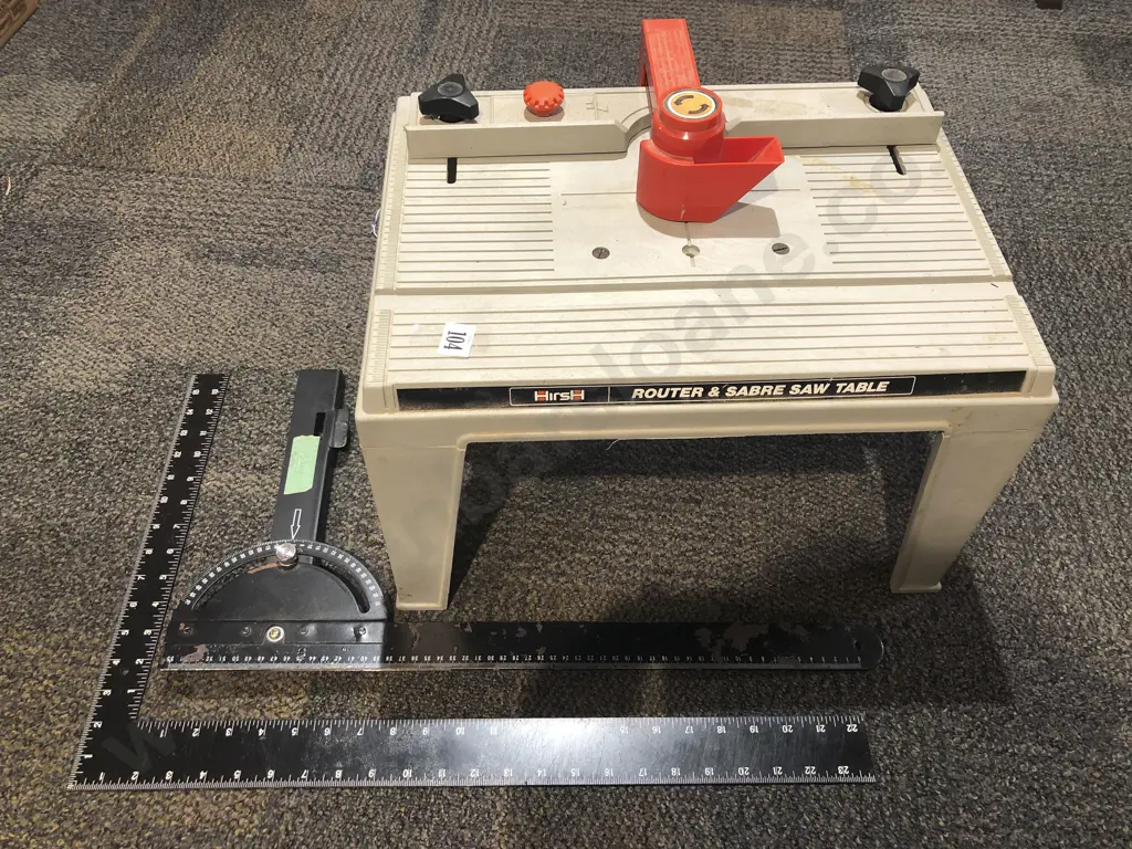 Small Router Table and Two Measuring Squares Image 1++
