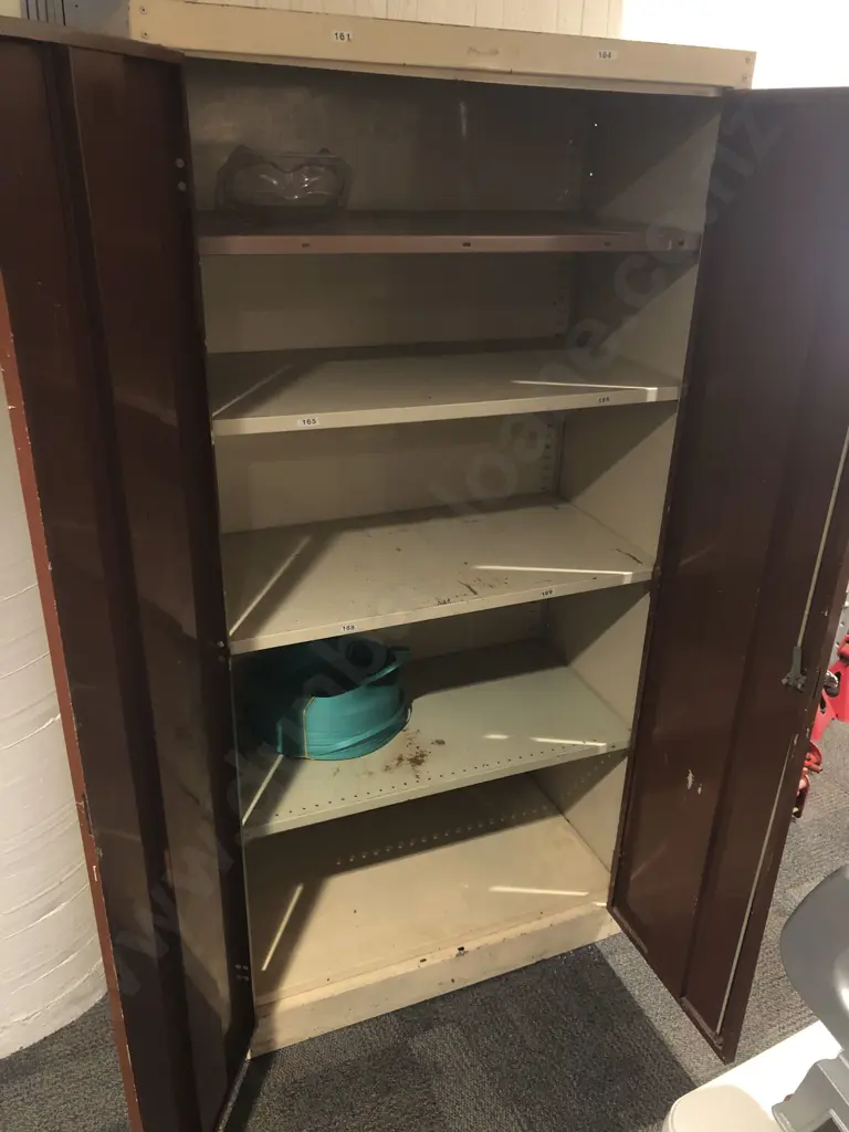 Metal Tool Cabinet Image 1++