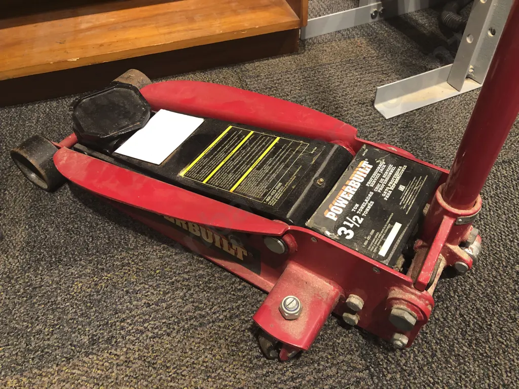 Powerbuilt 31/2 Tonne Service Jack Image 1++