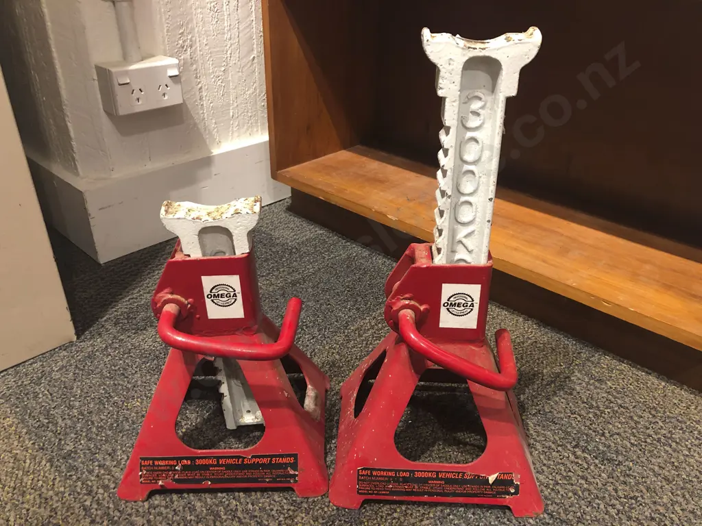 Pair of Omega Vehicle Support Stands Image 1++