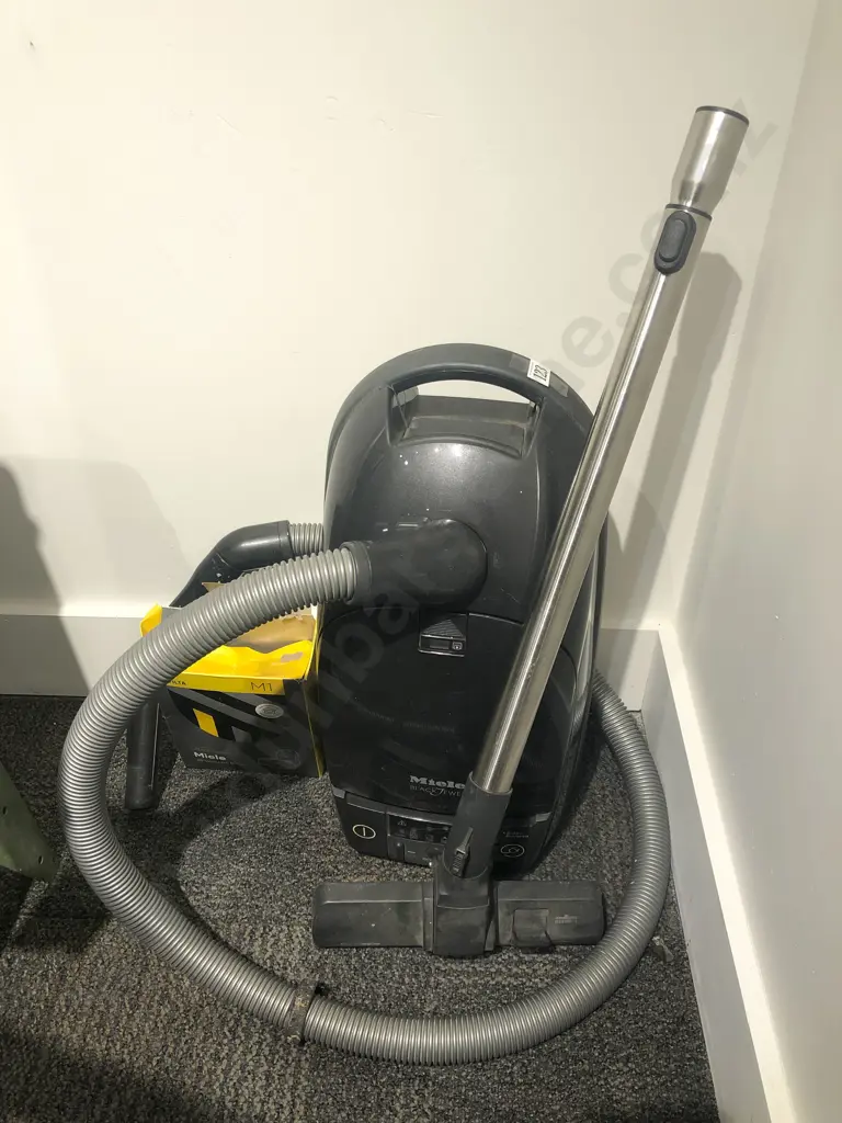 Miele Vacuum Cleaner Image 1++