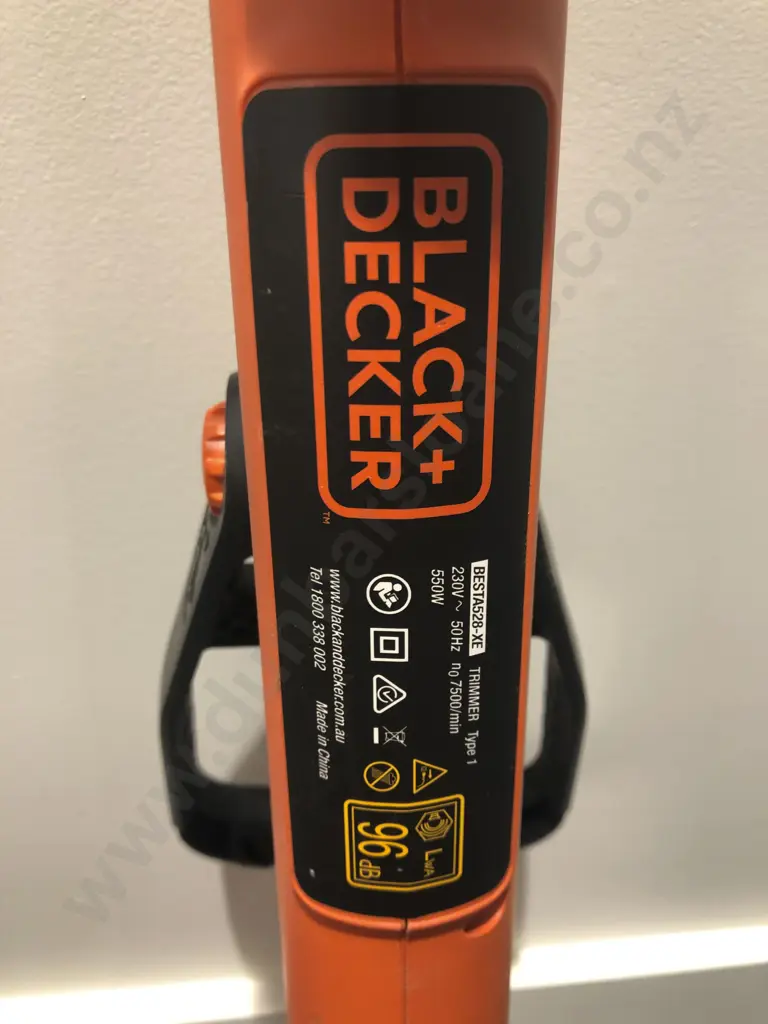 Black + Decker Electric Line Trimmer Image 1++
