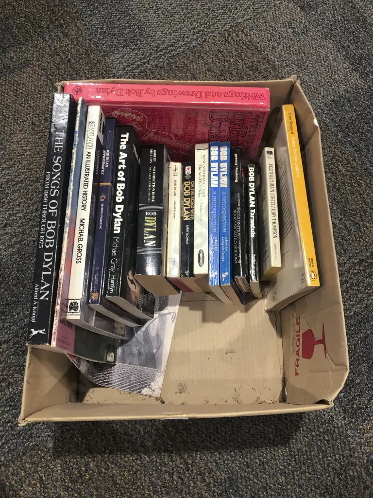 Quantity of Assorted Bob Dylan Related Books Image 1++