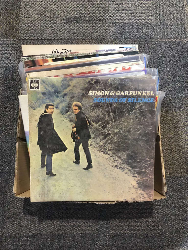 Quantity of assorted Vinyl Records Including Simon & Garfunkel and John Denver Image 1++