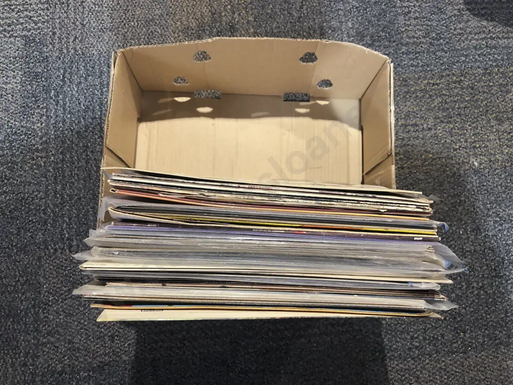 Quantity of assorted Vinyl Records Including Simon & Garfunkel and John Denver Image 1++