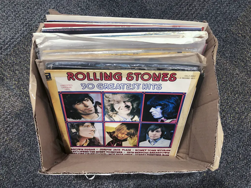 Quantity of Assorted Vinyl Records Including R.E.M. and Cat Stevens Image 1++