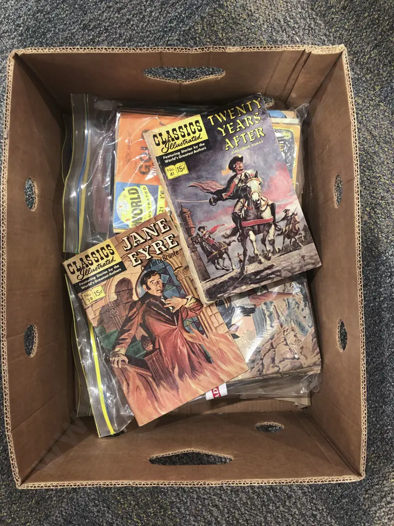 Quantity of Assorted Plastics Illustrated Comics Image 1++