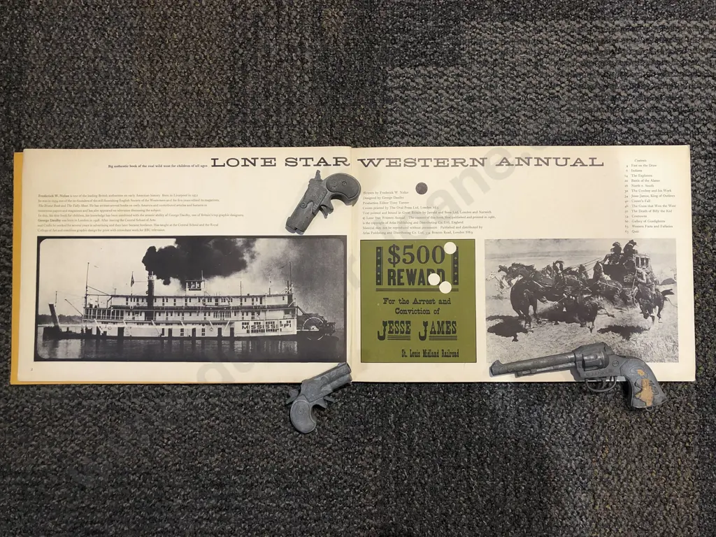 Lone Star Western Annual Together with Three Vintage Toy Guns Image 1++