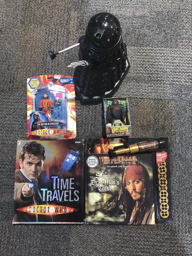 Quantity of Assorted Toys Including Dalek Image 1++