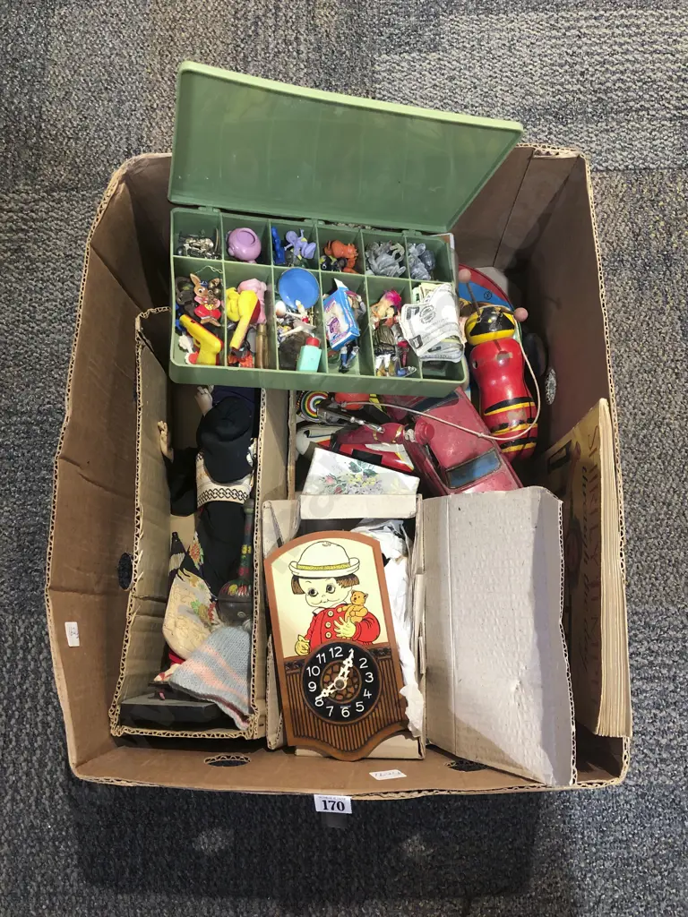 Quantity of Assorted Vintage Toys Image 1++