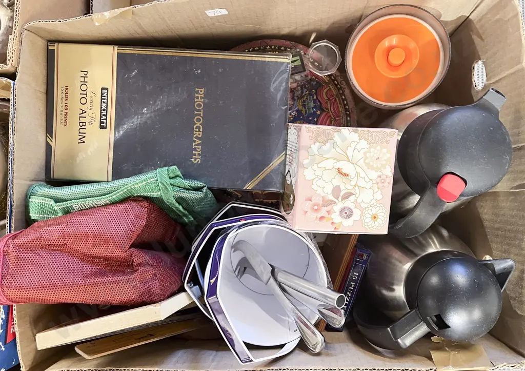 Quantity of Assorted Kitchenware and electronics etc Image 1++