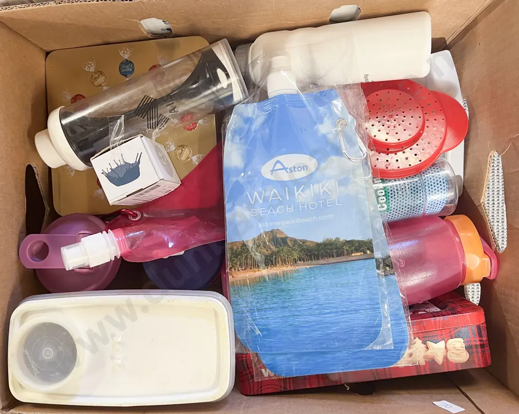 Quantity of Assorted Kitchenware and electronics etc Image 1++