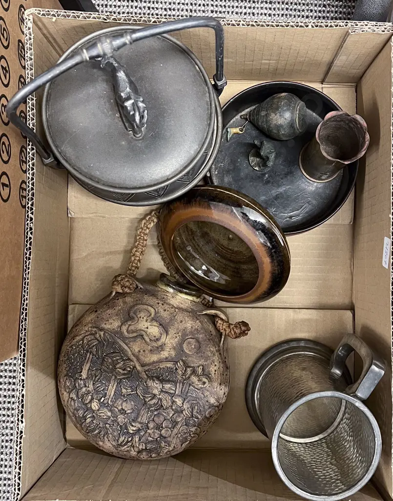 Small Box of Assorted Including Pottery etc Image 1++
