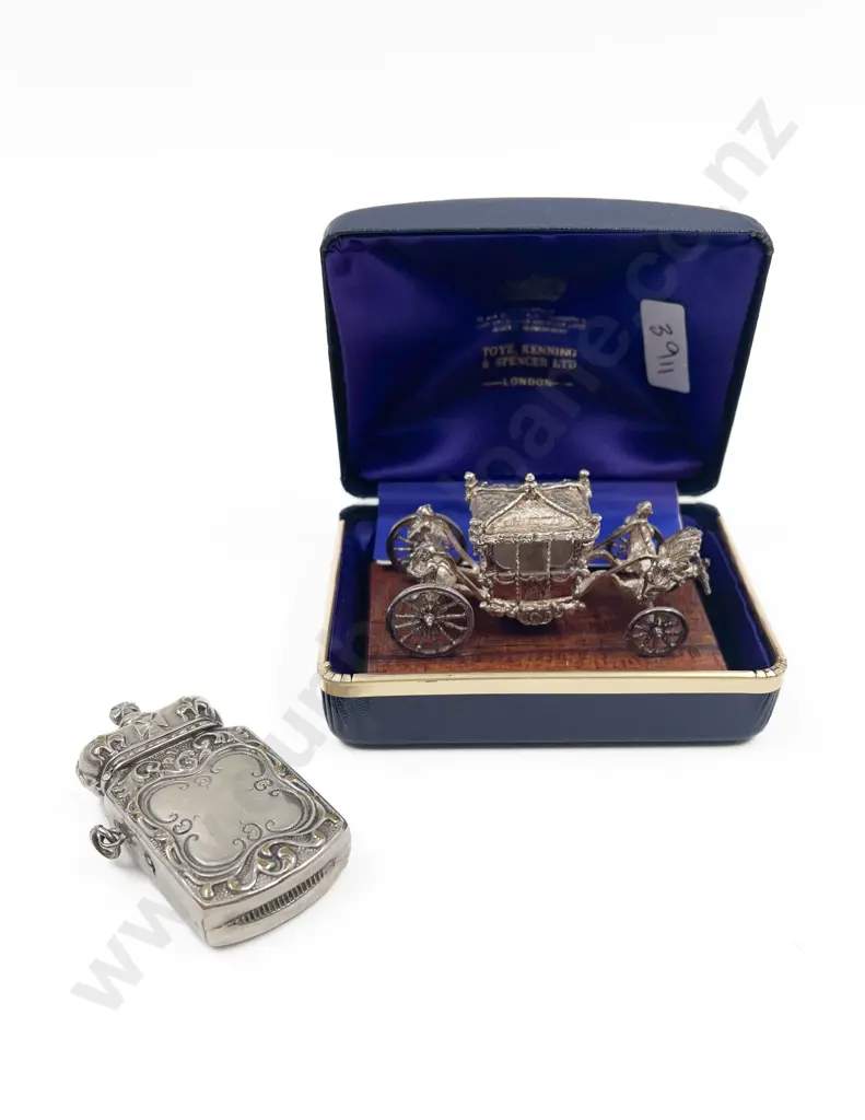 Miniature S/S Coronation Coach together with Plated Crown Form Vesta Case Image 1++
