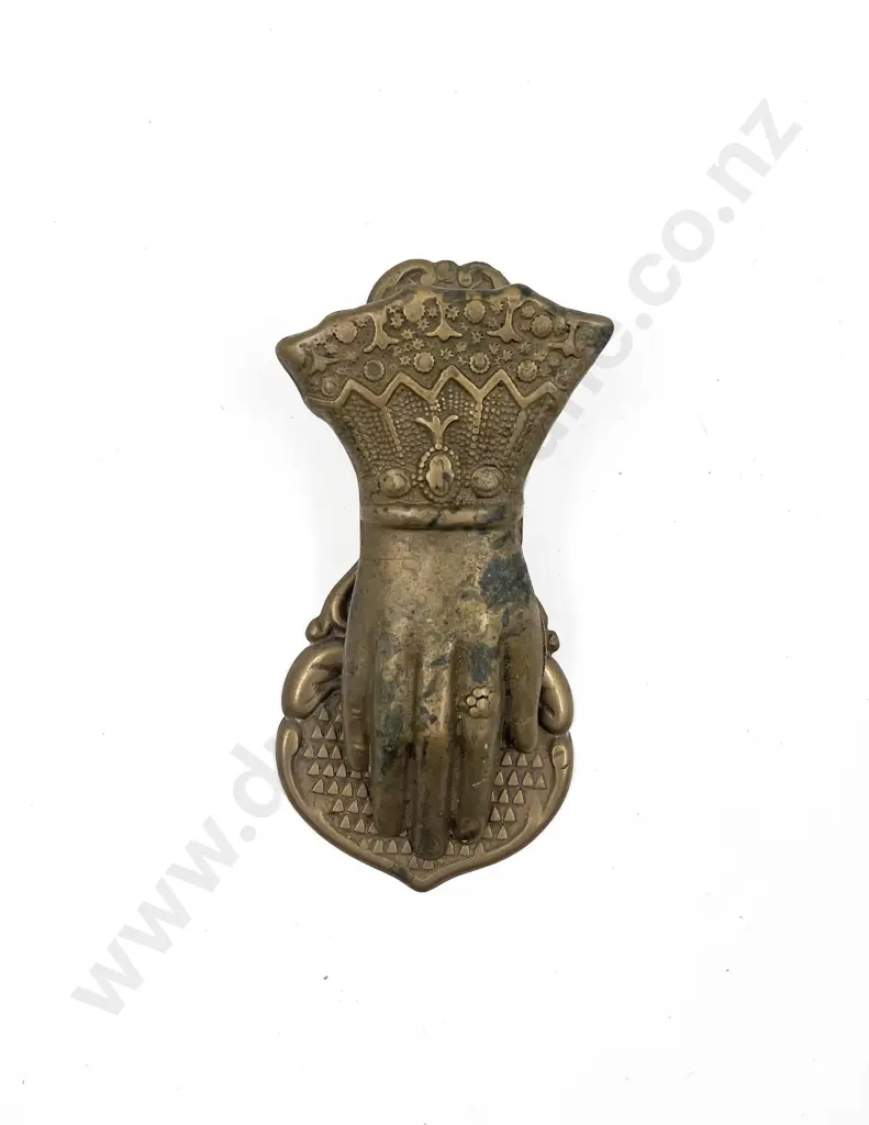 Vintage Brass Hand Form Clip Image 1++