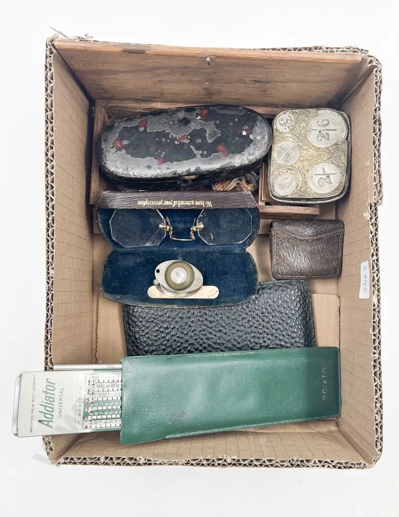 Small Qty of Assorted Vintage Including Coin Holder Image 1++
