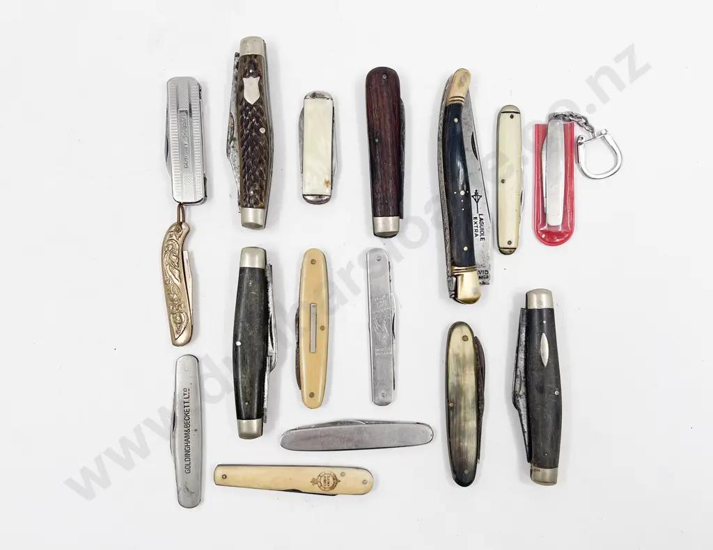 Qty of Assorted Pocket Knives etc Image 1++
